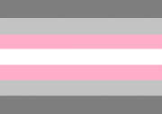 Demigirl-FLagge: gestreift dunkelgrau-hellgrau-rosa-weiß-rosa-hellgrau-dunkelgrau